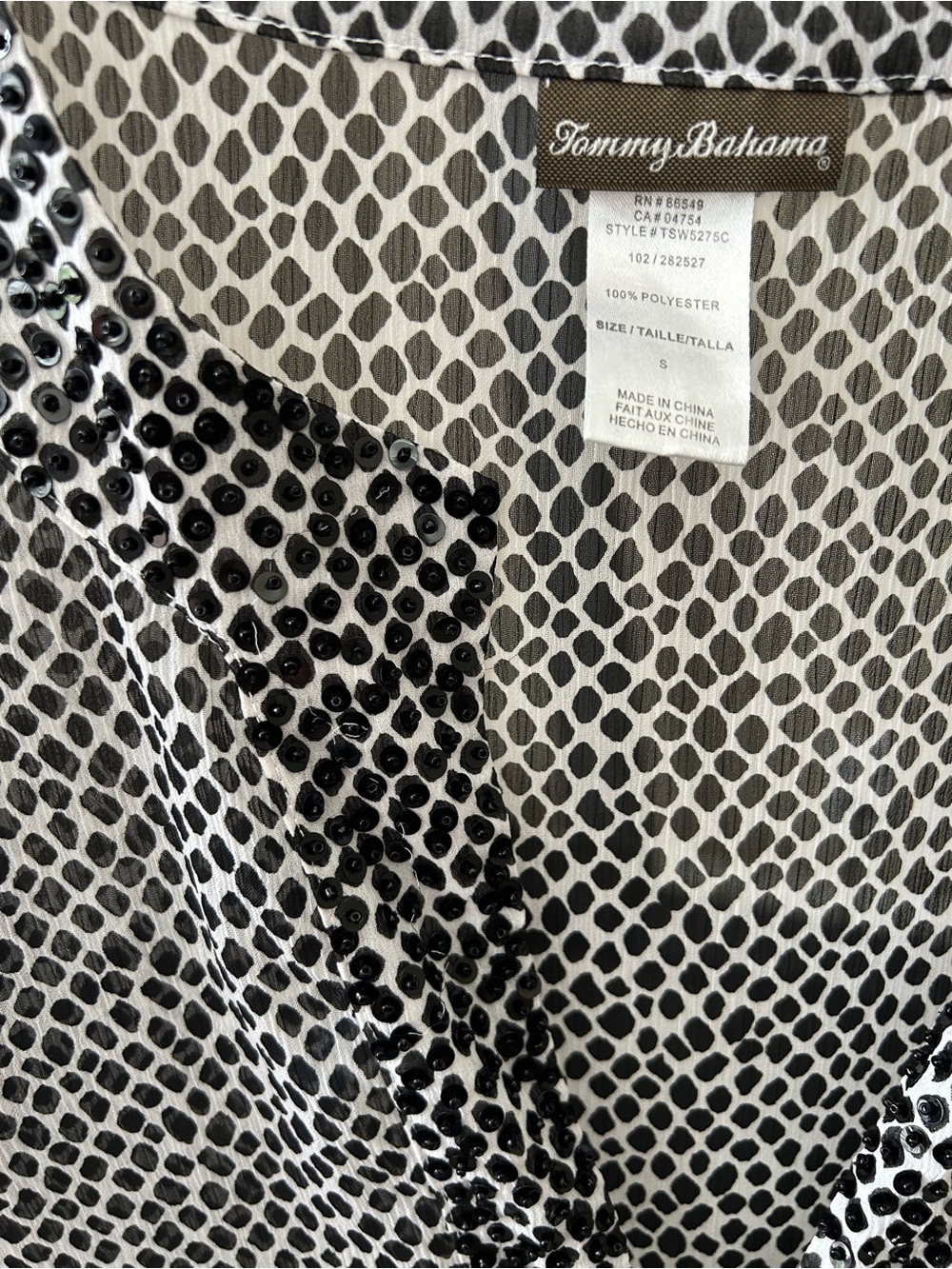 Tommy Bahama Black & White Printed swimsuit coverup - Picture 4 of 7